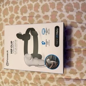 White VR Headset Clip for Meta